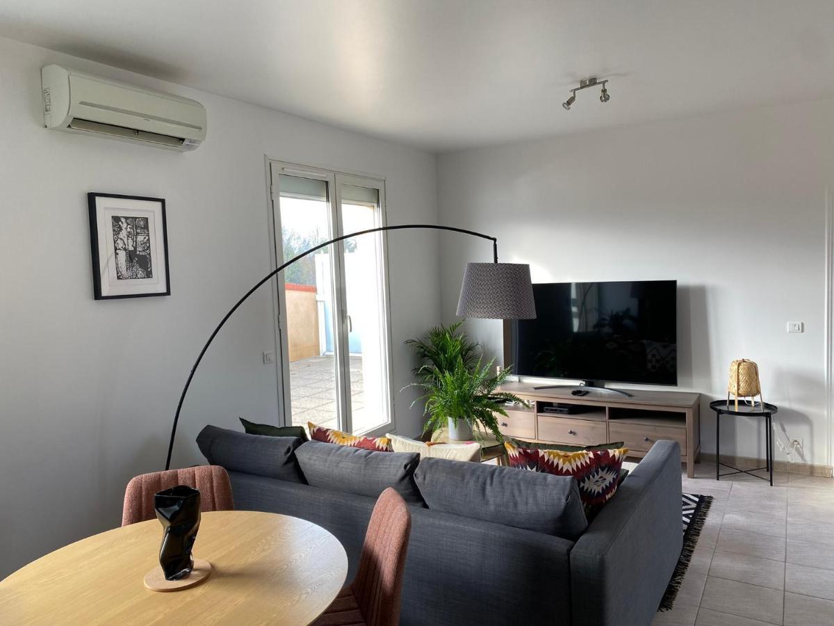 Appartement 2 Pieces De 44M² En Centre Ville Magny-les-Hameaux Exterior foto